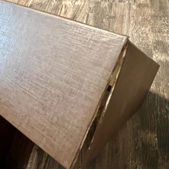 Authentic Louis Vuitton Women's Monogram Vernis Montaigne MM Leather Satchel - Picture 6 of 6